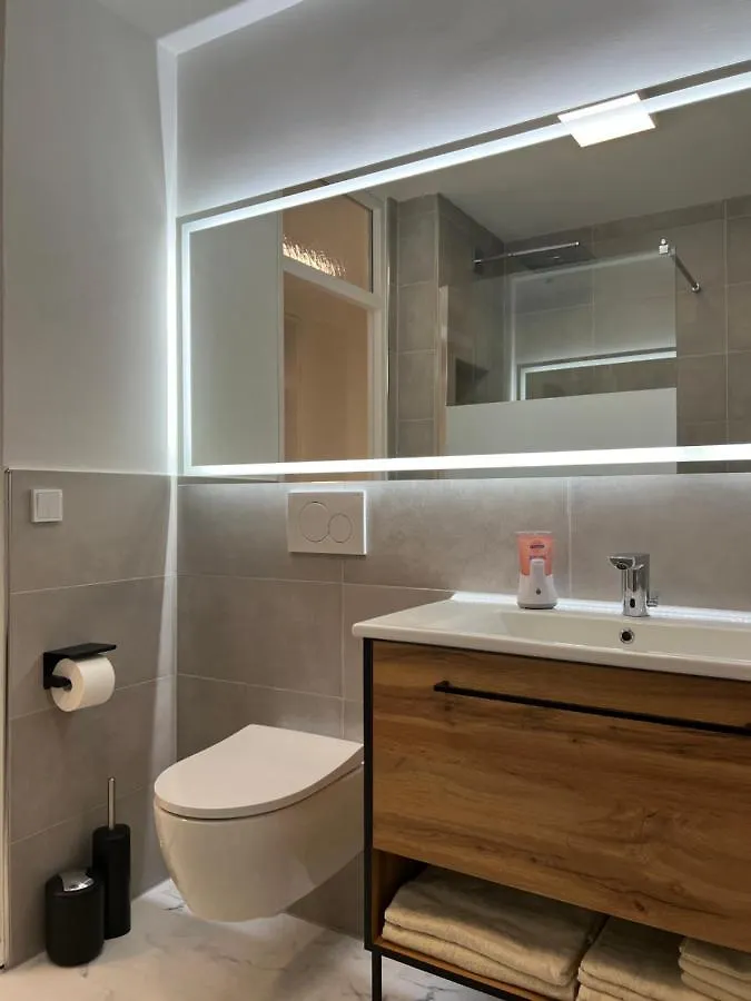 City Apartment - Laim - Mountain View 0*, Monachium Niemcy