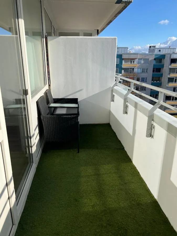 City Apartment - Laim - Mountain View